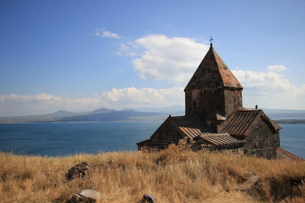 viaggio in armenia sara caulfield
